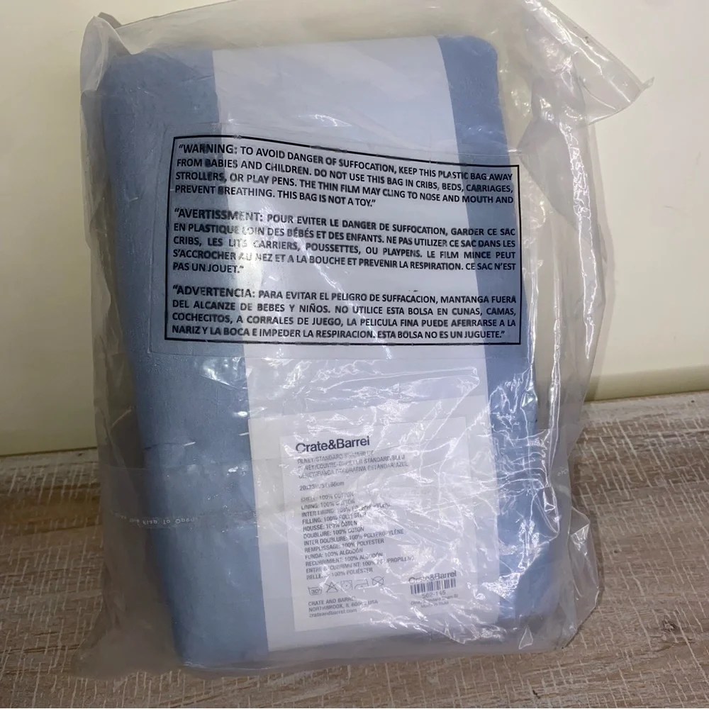 NWT Crate & Barrel Olney Standard Sham 20” X 26” in Blue